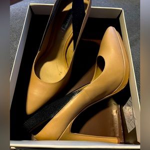 Brand New with Box BCBG Max Azria Ma-Raine Slingback Pump Heel - Size 10